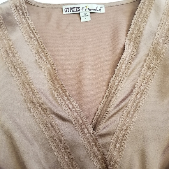 Gypsies & Moondust Boho Lace Blouse - Picture 6 of 7